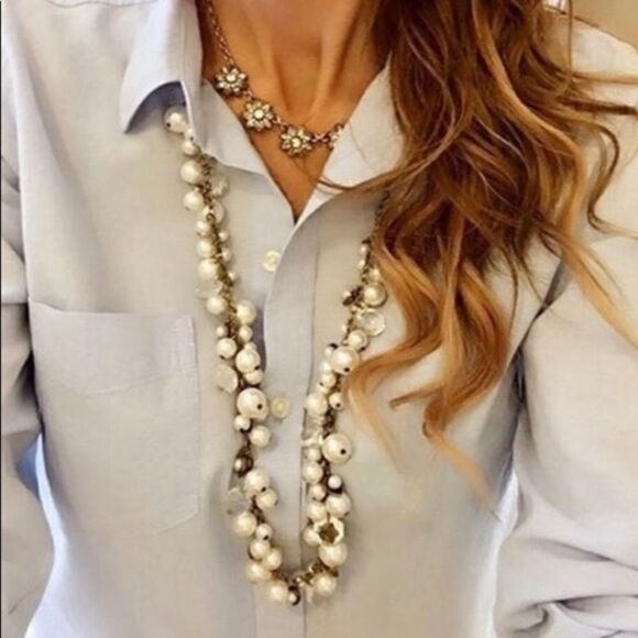 CHLOE + ISABEL White Faux Pearl Cluster Crystal Antiqued Gold Tone Necklace NWT - Picture 1 of 9
